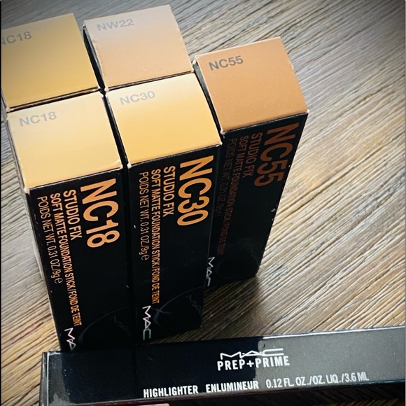 MAC Cosmetics - Picture 4 of 6